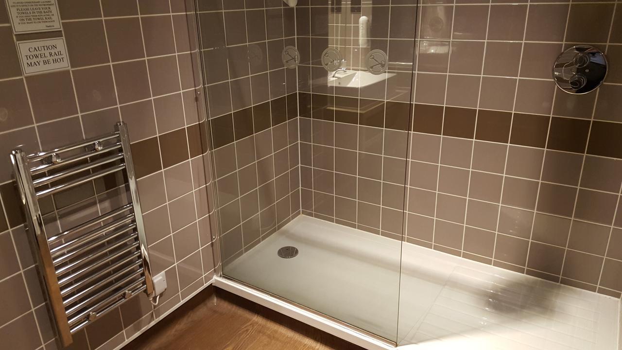 The Cross Keys Hotell Peebles Eksteriør bilde